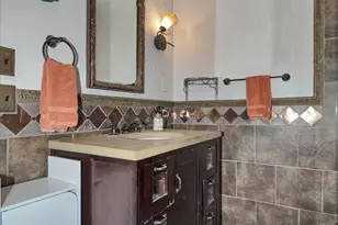 10516 S Seeley Ave, Chicago, IL 60643 - Photo 33