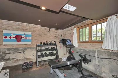 10516 S Seeley Avenue, Chicago, IL 60643 - Photo 29