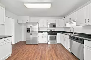 5201 S Cornell Ave, Chicago, IL 60615 - Photo 13