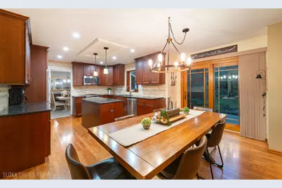 620 Canyon Lane, Elgin, IL 60123 - Photo 19