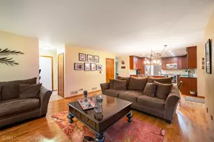 620 Canyon Ln, Elgin, IL 60123 - Photo 23