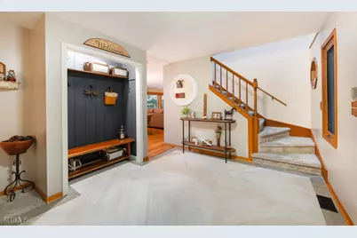 620 Canyon Lane, Elgin, IL 60123 - Photo 9