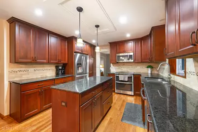 620 Canyon Lane, Elgin, IL 60123 - Photo 15