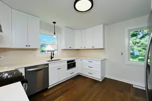 318 N Owen St, Mount Prospect, IL 60056 - Photo 5