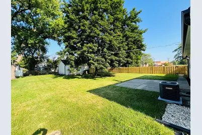 318 N Owen Street, Mount Prospect, IL 60056 - Photo 11