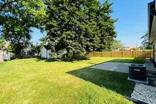 318 N Owen St, Mount Prospect, IL 60056 - Photo 11