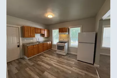 637 8th Street, Waukegan, IL 60085 - Photo 3
