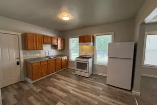 637 8th St, Waukegan, IL 60085 - Photo 3