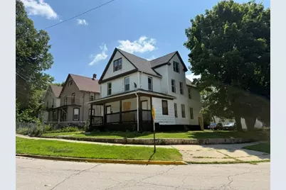 637 8th Street, Waukegan, IL 60085 - Photo 1