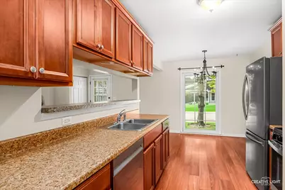 1681 Ashburn Court #D, Wheaton, IL 60189 - Photo 9