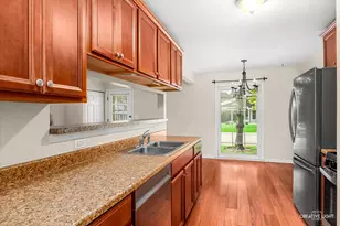 1681 Ashburn Ct, Wheaton, IL 60189 - Photo 9