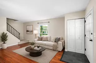 1681 Ashburn Ct, Wheaton, IL 60189 - Photo 3