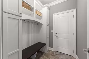 1711 Driving Park Rd, Wheaton, IL 60187 - Photo 13