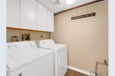 1616 Wildwood Lane, Darien, IL 60561 - Photo 17