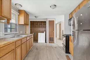 273 Duke Dr, Lynwood, IL 60411 - Photo 11