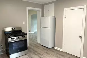 451 W New York St, Aurora, IL 60506 - Photo 5