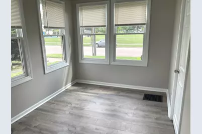 451 W New York Street #1, Aurora, IL 60506 - Photo 7