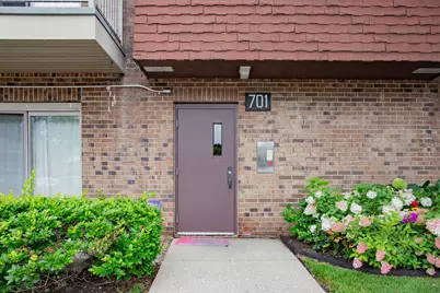 701 W Central Road #B4, Mount Prospect, IL 60056 - Photo 5