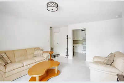 701 W Central Road #B4, Mount Prospect, IL 60056 - Photo 7
