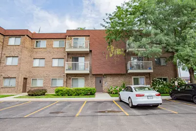 701 W Central Road #B4, Mount Prospect, IL 60056 - Photo 3