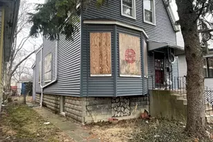 8816 S Lowe Ave, Chicago, IL 60620 - Photo 3