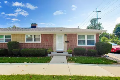 127 W Ash Street #D, Lombard, IL 60148 - Photo 1
