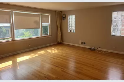 6528 N Rockwell Street #2, Chicago, IL 60645 - Photo 3