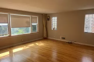 6528 N Rockwell St, Chicago, IL 60645 - Photo 3