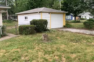 1031 E 146th St, Dolton, IL 60419 - Photo 13