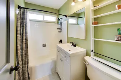 2711 Elgin Road, Evanston, IL 60201 - Photo 17