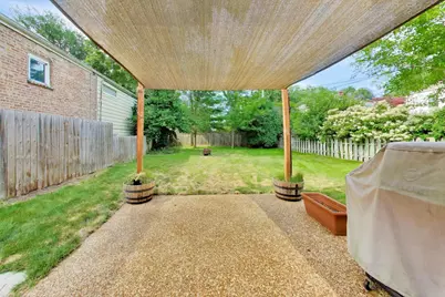 2711 Elgin Road, Evanston, IL 60201 - Photo 29
