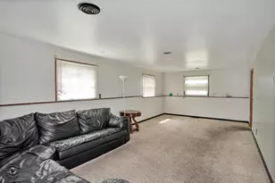 2221 Francine Ave, Joliet, IL 60436 - Photo 17