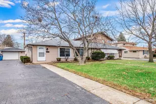 4570 W 88th Pl, Hometown, IL 60456 - Photo 1