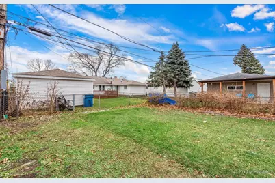 4570 W 88th Place, Hometown, IL 60456 - Photo 9