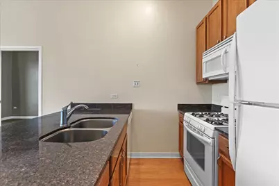 4015 N Milwaukee Avenue #416, Chicago, IL 60641 - Photo 7