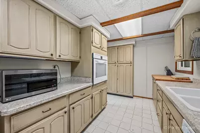 6N365 Essex Avenue, Saint Charles, IL 60174 - Photo 11