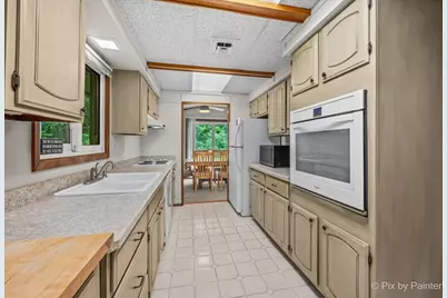 6N365 Essex Avenue, Saint Charles, IL 60174 - Photo 13