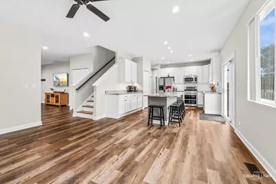 830 Valley Stream Drive, Pingree Grove, IL 60140 - Photo 5