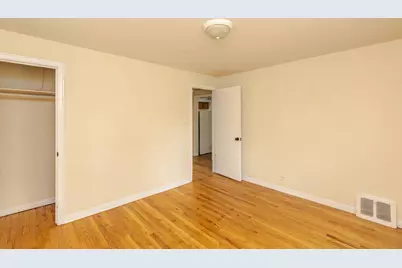 4231 W Nelson Street #2, Chicago, IL 60641 - Photo 7