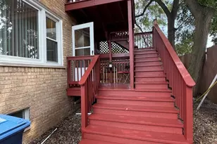 1995 Howard St, Des Plaines, IL 60018 - Photo 15