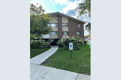 1000 Bayside Drive #107, Palatine, IL 60074 - Photo 1