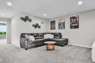 1237 Gillespie Ln, Yorkville, IL 60560 - Photo 9
