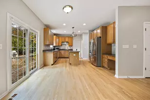 722 Aster Dr, Gurnee, IL 60031 - Photo 13