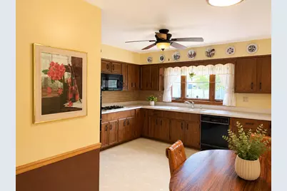 2216 Jonathan Avenue, Rockford, IL 61103 - Photo 9