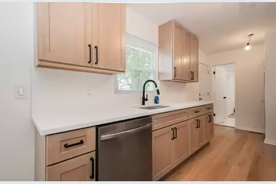 1021 Lonsdale Road, Elk Grove Village, IL 60007 - Photo 13