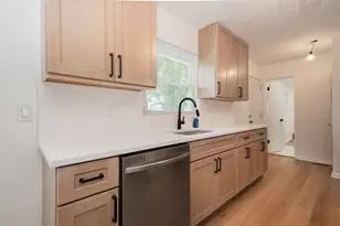 1021 Lonsdale Rd, Elk Grove Village, IL 60007 - Photo 13