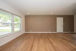 1021 Lonsdale Rd, Elk Grove Village, IL 60007 - Photo 5