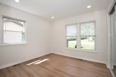 1021 Lonsdale Road, Elk Grove Village, IL 60007 - Photo 15