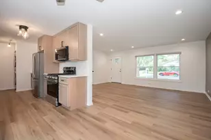 1021 Lonsdale Rd, Elk Grove Village, IL 60007 - Photo 7