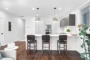 2210 W Chicago Ave, Chicago, IL 60622 - Photo 5